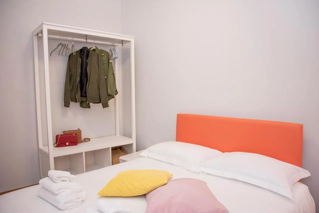 Modern Apartment up to 2 in Biennale Giardini By Bricola Apartments Venezia