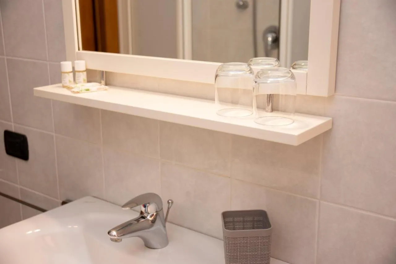 Modern Apartment up to 2 in Biennale Giardini By Bricola Apartments Venezia Italia