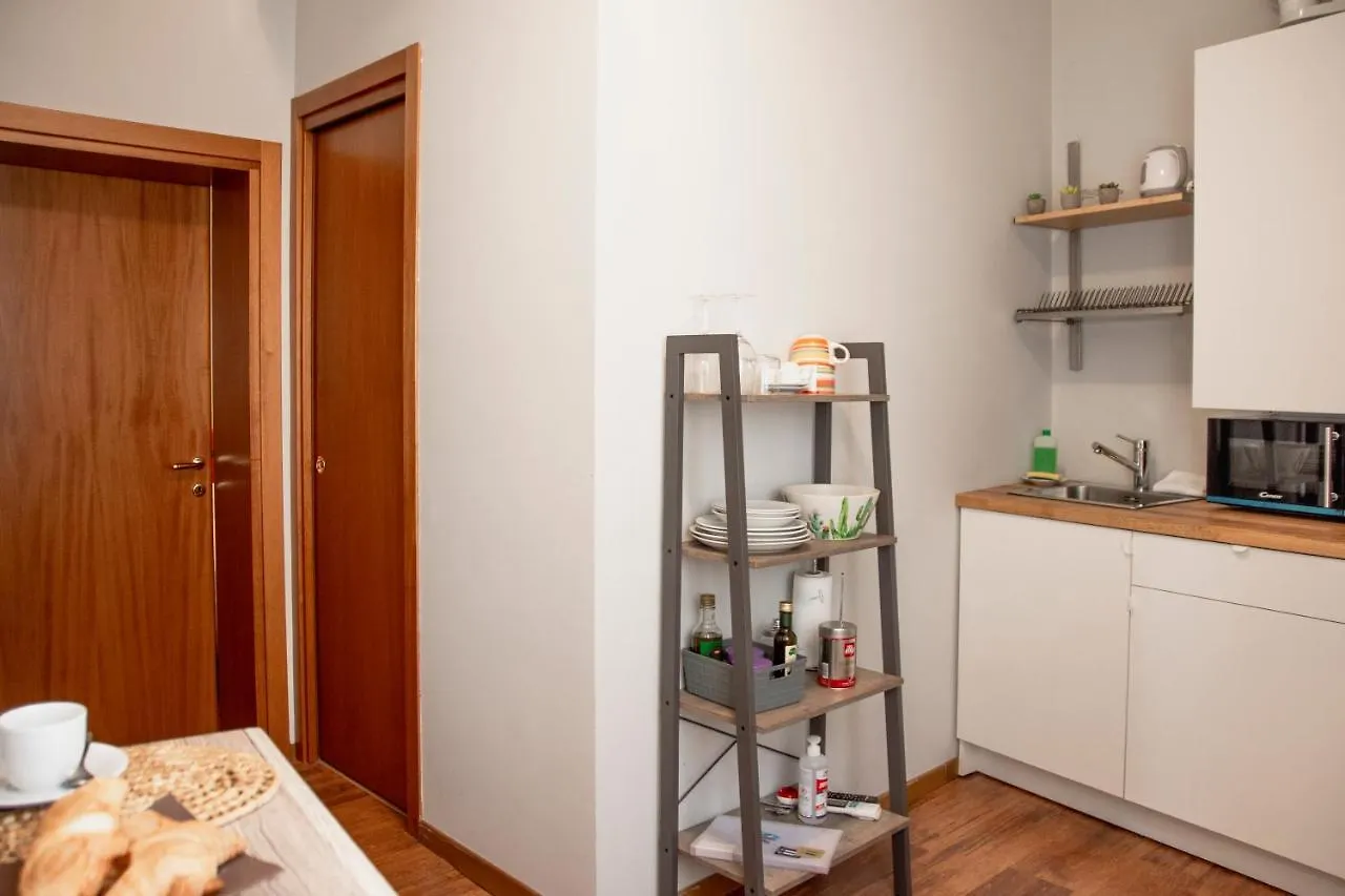 Modern Apartment up to 2 in Biennale Giardini By Bricola Apartments Venezia