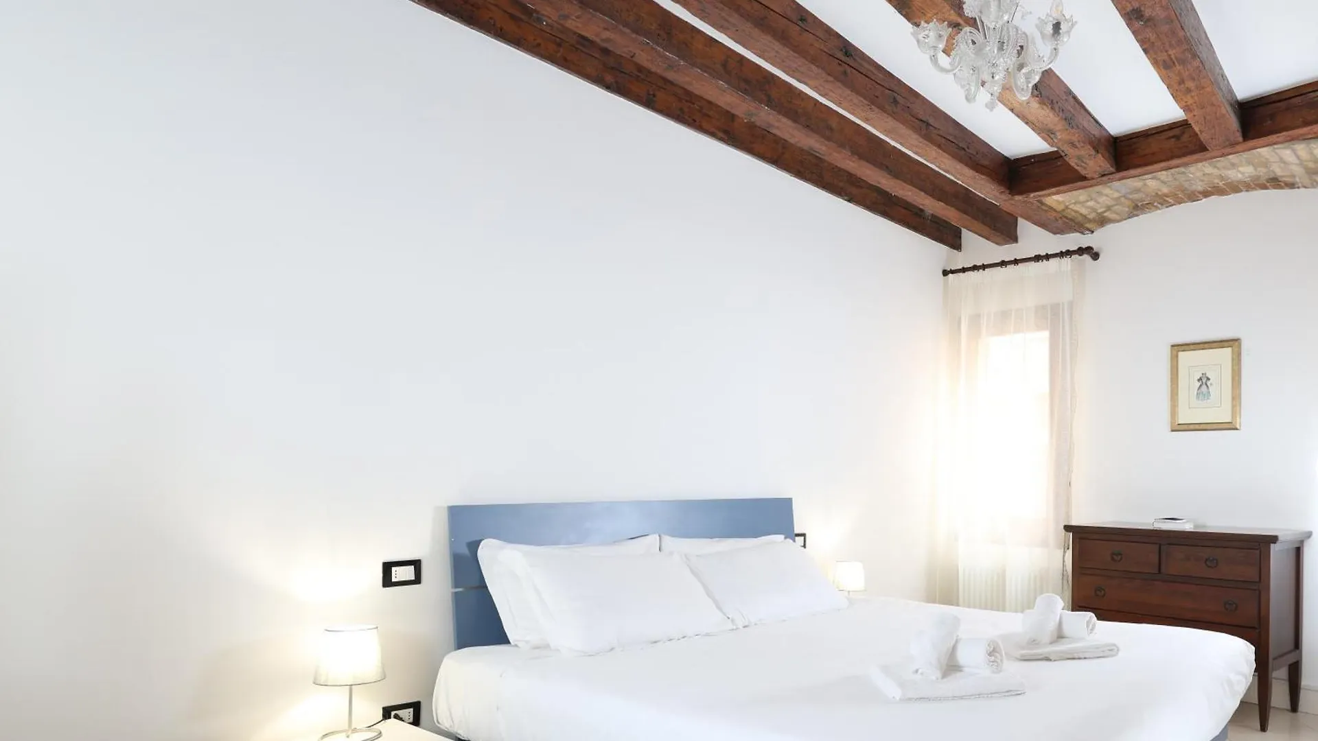 Modern Apartment up to 2 in Biennale Giardini By Bricola Apartments Venezia