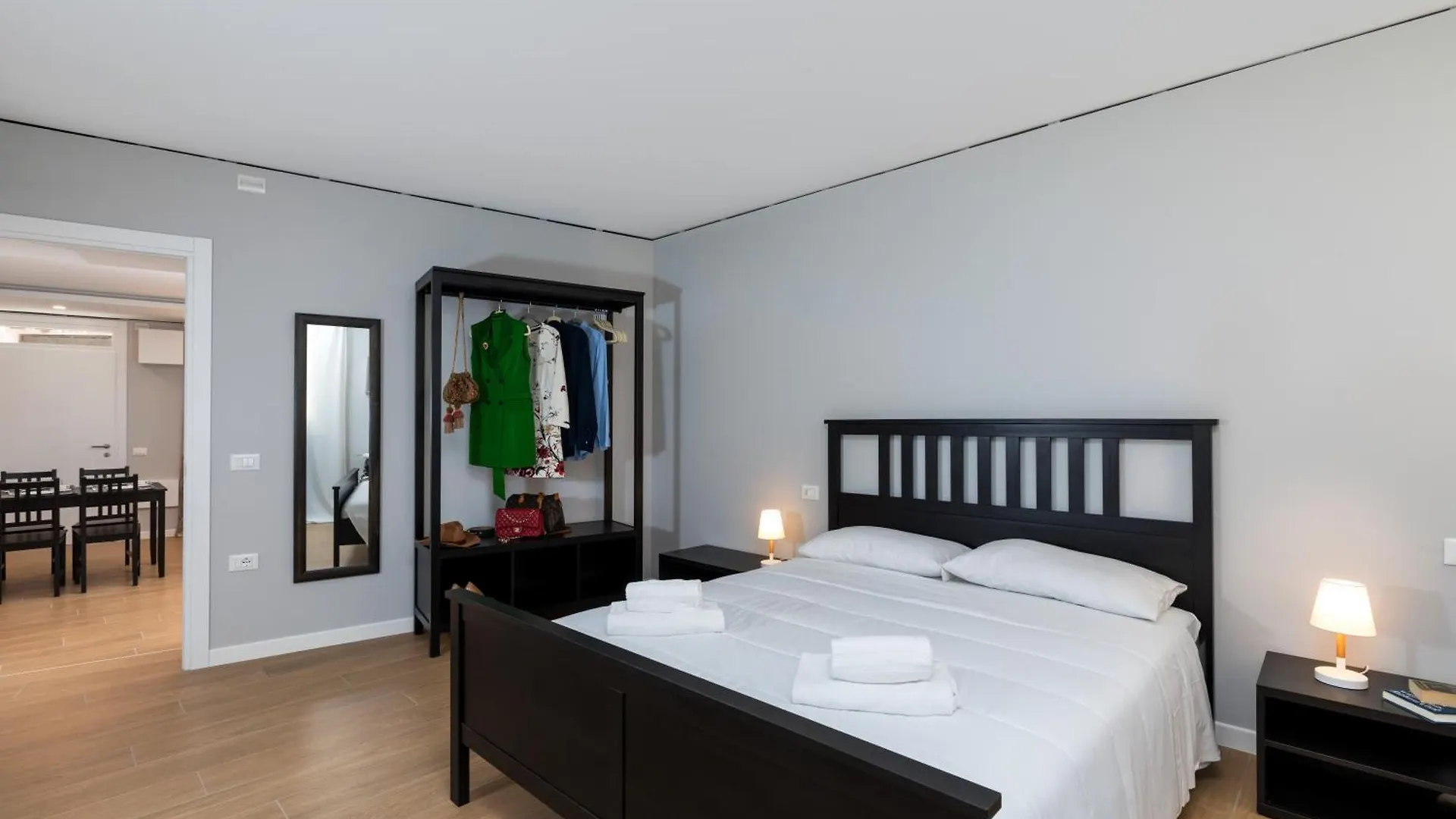 Modern Apartment up to 2 in Biennale Giardini By Bricola Apartments Venezia