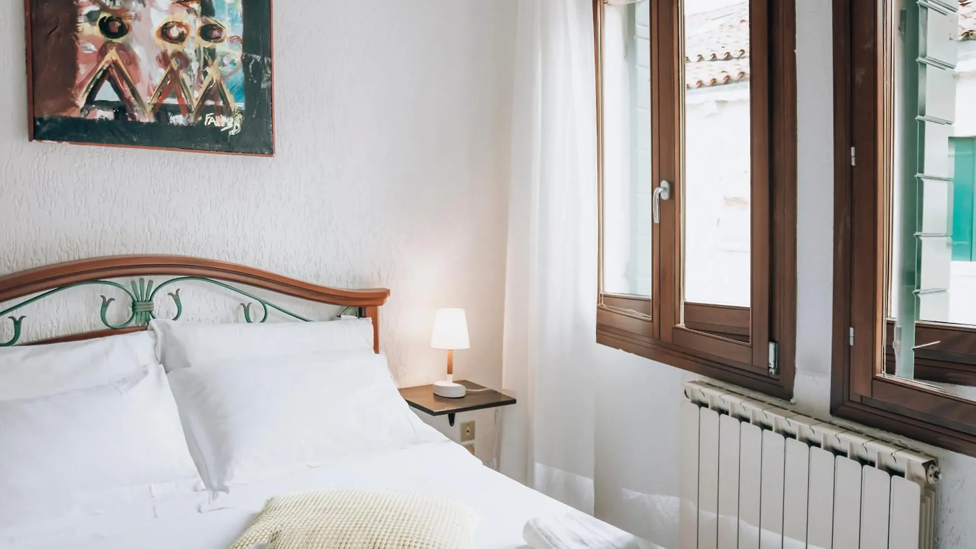 Modern Apartment up to 2 in Biennale Giardini By Bricola Apartments Venezia