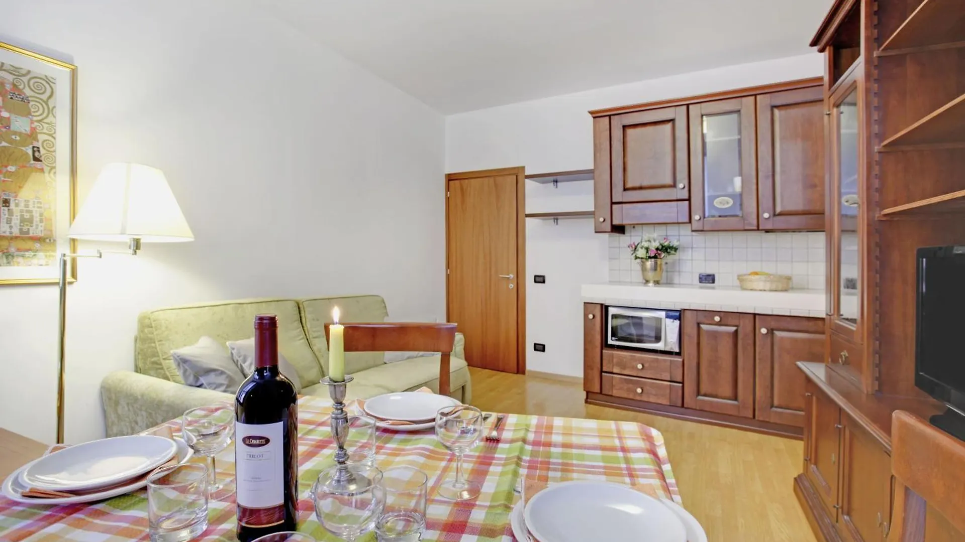 Modern Apartment up to 2 in Biennale Giardini By Bricola Apartments Venezia